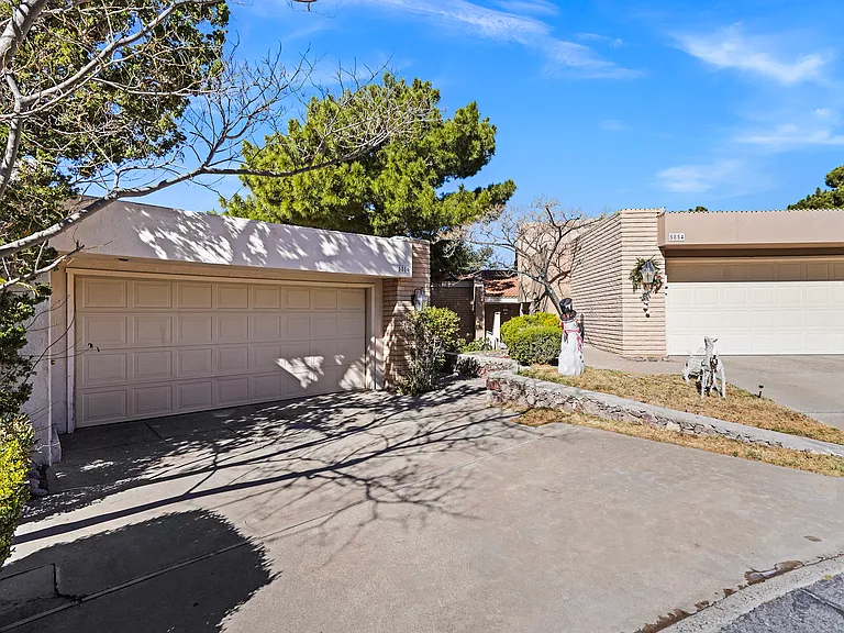 5856 Mira Serena Dr — Photo 31