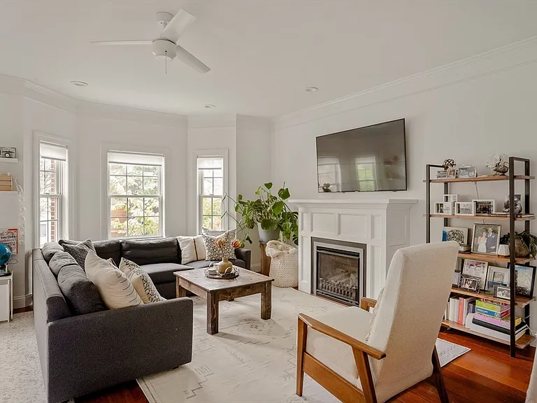 39 Cottage St #2 — Photo 1