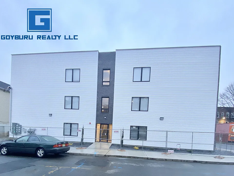 36 Auburn St #4