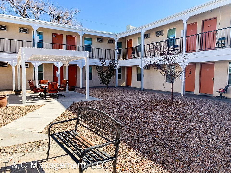 1st image of 520 Ortiz Dr SE APT 20