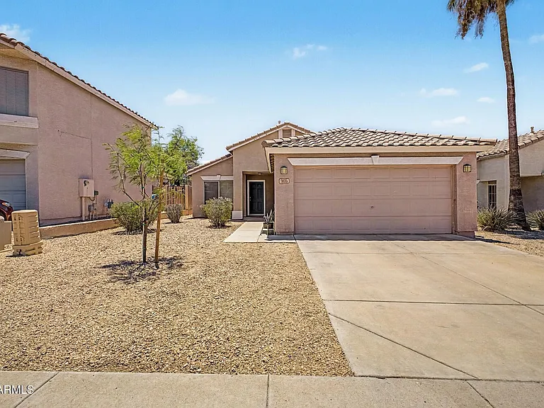 905 E Potter Dr — Photo 25
