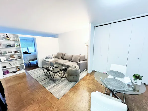 245 East 63rd Street 20F image 1 of 11