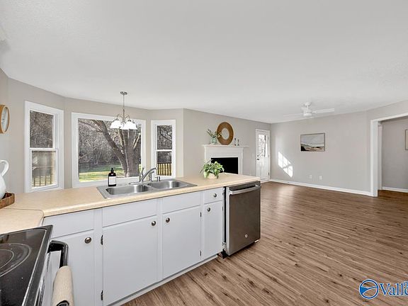 4th image of 136 Paint Rock Rd