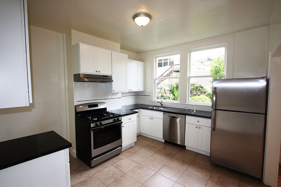 1st image of 280 Diamond St