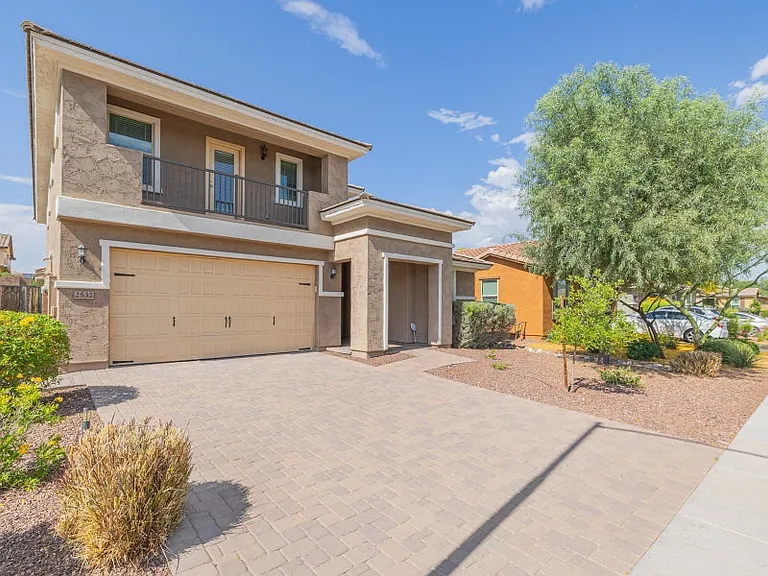 2532 W Corva Dr — Photo 2