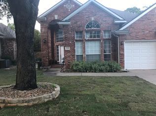 1512 Knoll Ridge Cir, Corinth, TX 76210