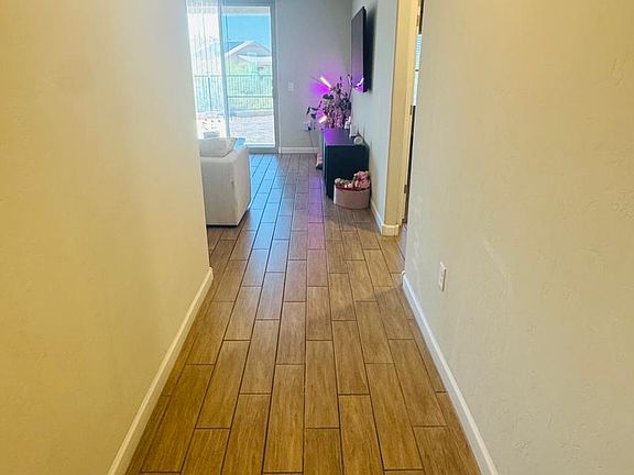 4th image of 477 W Aberdeen Pl