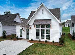 1246 Woodland Cir, Opelika, AL 36801