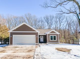 16060 152nd Ave, Spring Lake, MI 49456