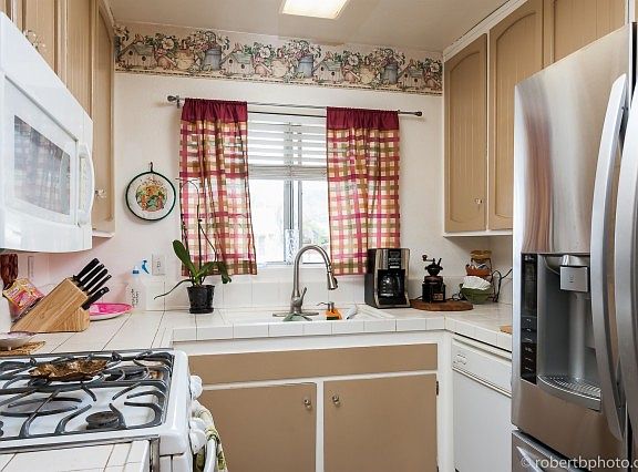 5th image of 10139 Corkwood Ave
