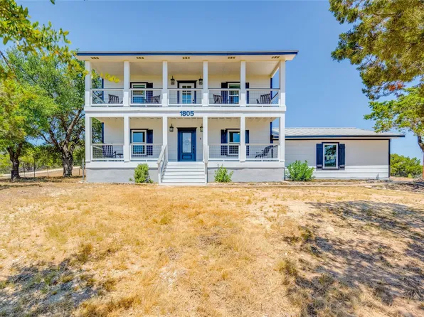 1805 Spring Valley Dr, Dripping Springs, TX 78620