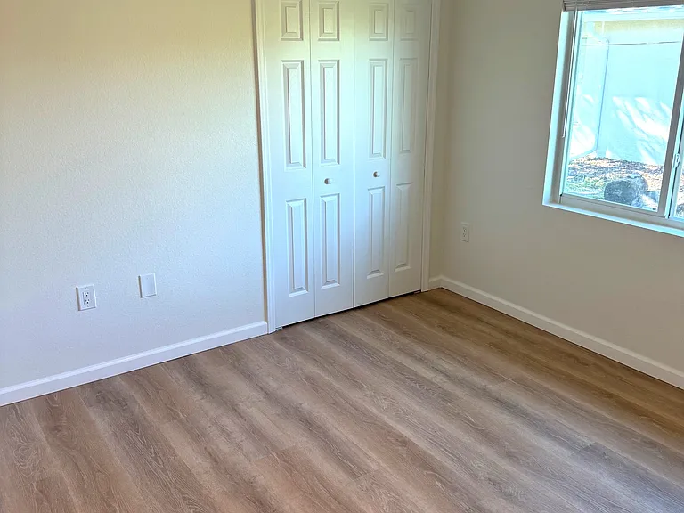 11138 Pendleton Ave — Photo 15
