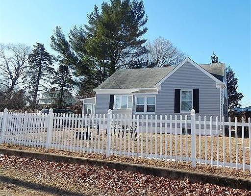 2nd image of 987 Rockdale Ave