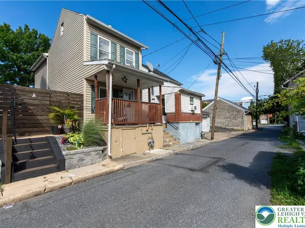 133 Railroad St, Catasauqua, PA 18032