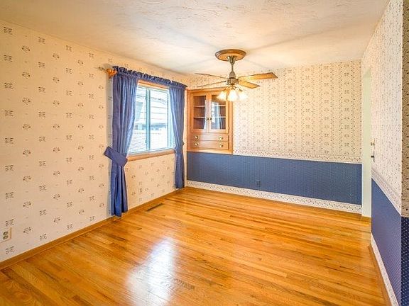 5th image of 3928 W Heroy Ave