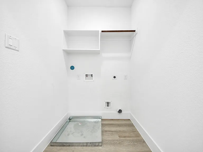 3524 Rebecca St — Photo 24