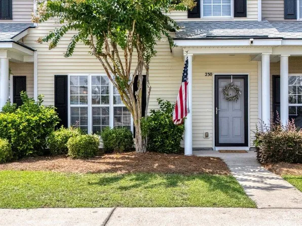 230 Congaree River Dr, Summerville, SC 29485
