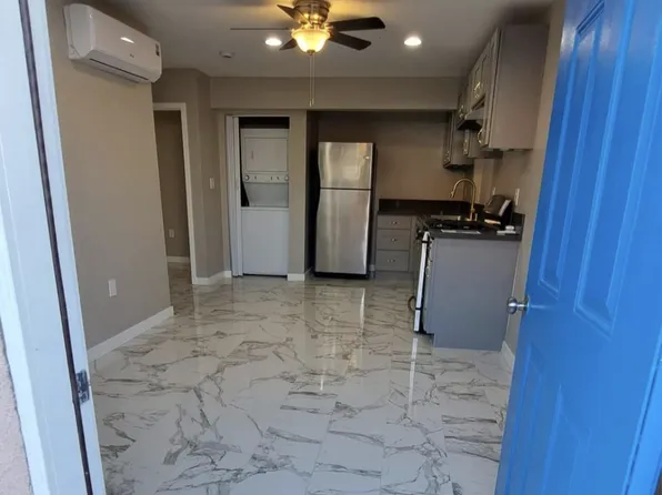 1470 Warren Ave #A, Long Beach, CA 90813