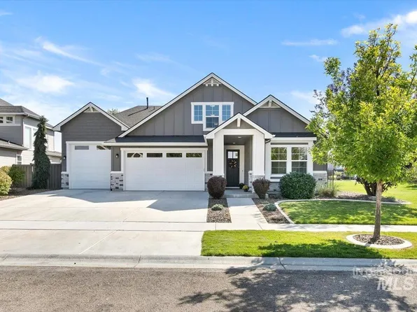 3901 E Woodville Dr, Meridian, ID 83642
