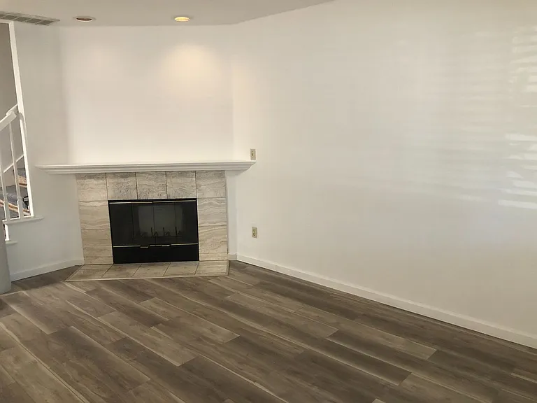 2822 College Ave — Photo 3