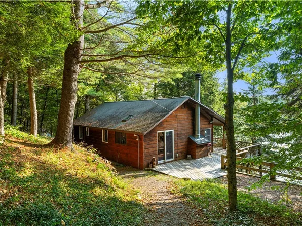 8119 Capron Rd, Woodgate, NY 13494