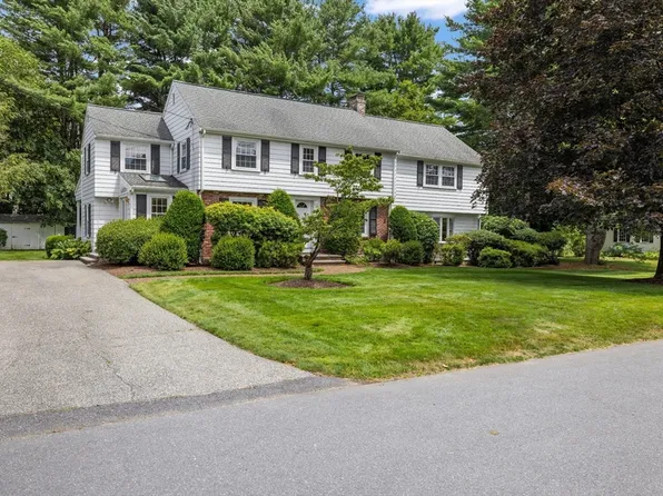 8 Hawthorne Rd, Lexington, MA 02420