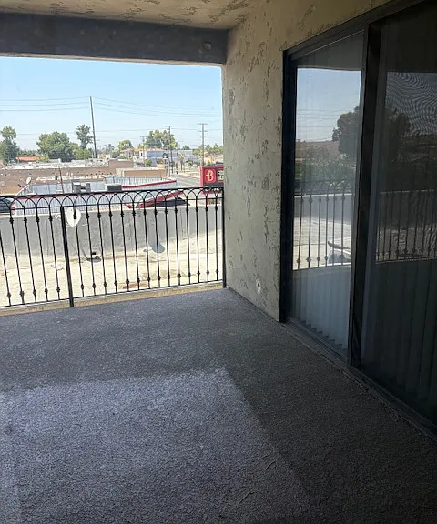 South St Apartments — Photo 9