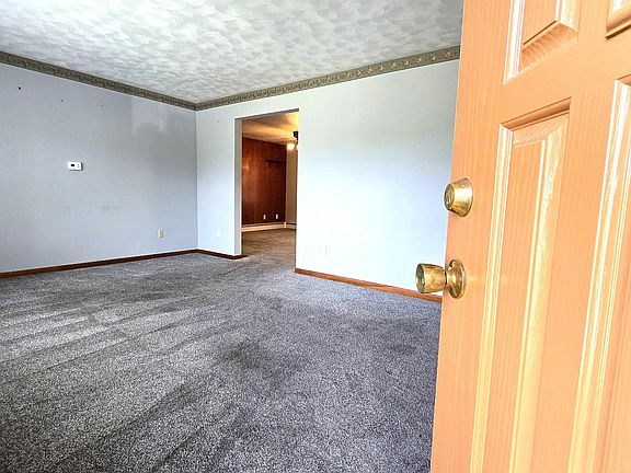 3rd image of 1846 E Paige Rd