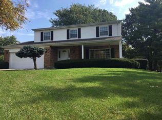 8082 Shade Tree Dr, West Chester, OH 45069