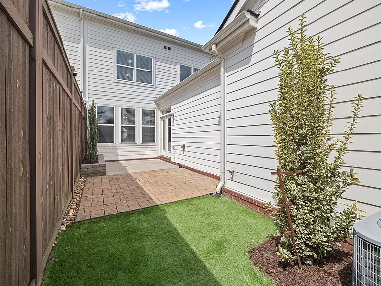 5103 Donovan St — Photo 40