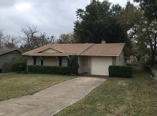 744 Chalk Hill Ln, Desoto, TX 75115