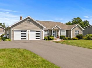 24 Macrae Dr, Cornwall, PE C0A1H5