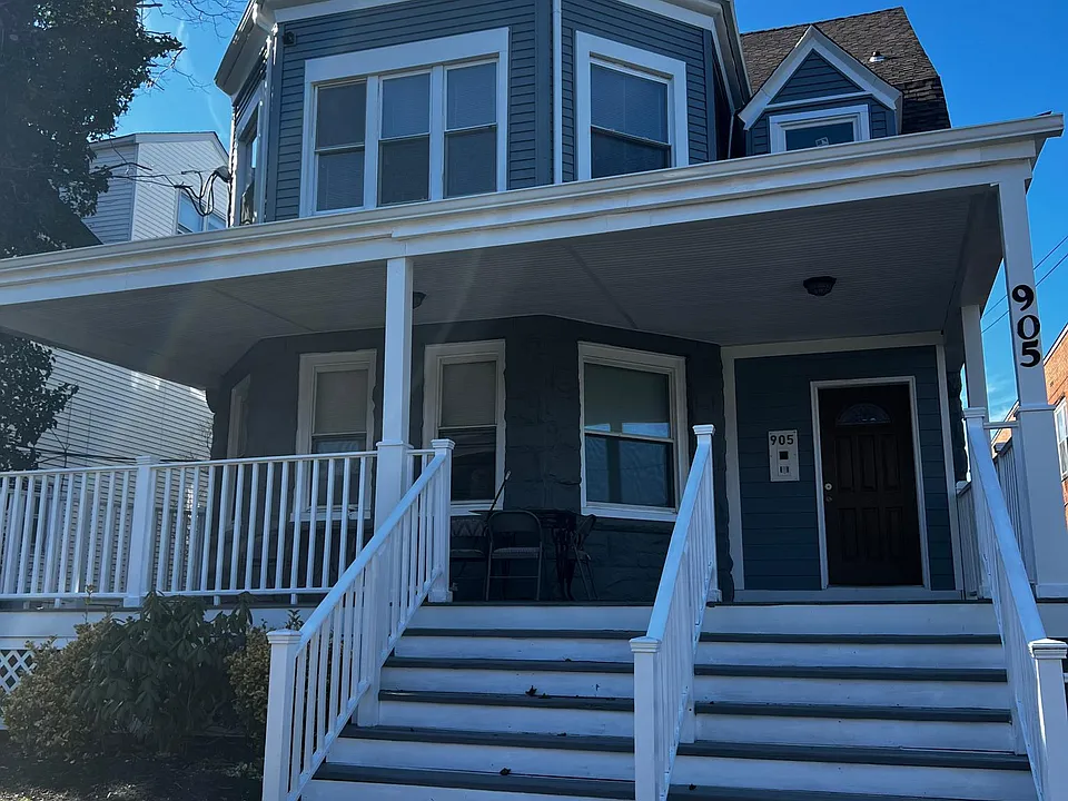 905 Grand Ave #4