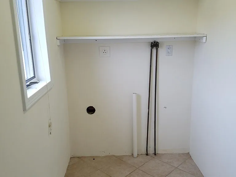 washer dryer hookups