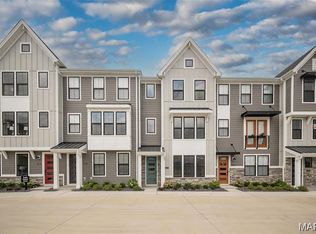 1347 W Gateway Hts W, Saint Louis, MO 63144