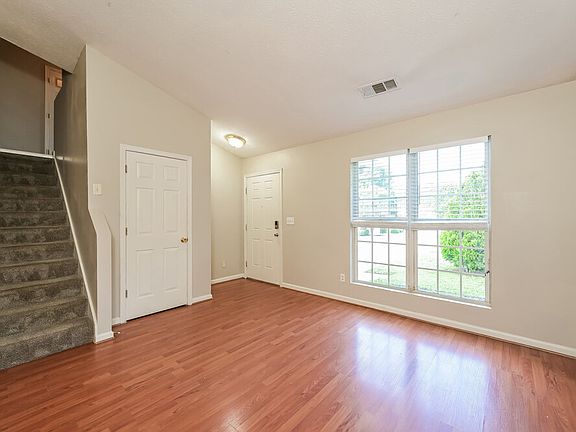 4th image of 2124 Oakland Spring Dr