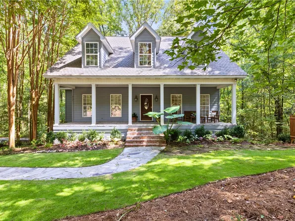 2159 Canary Dr, Auburn, AL 36830