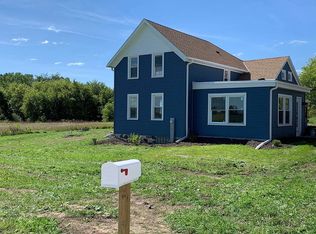 9409 Maple Tree Rd, Kewaskum, WI 53040