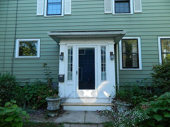 3rd image of 452 Goundry St