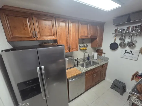 1010 W Macarthur Blvd APT 77, Santa Ana, CA 92707