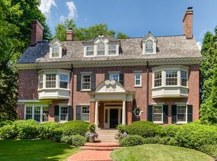 600 E Westminster Rd, Lake Forest, IL 60045