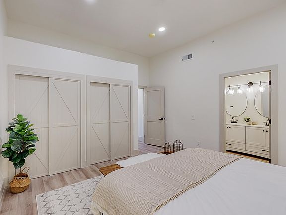 4th image of 223 Sierra Dr SE Unit A-2