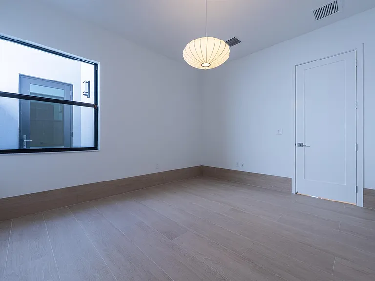 9597 Royal Palm Way — Photo 42