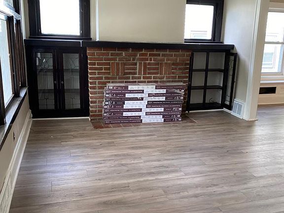 5th image of 2215 Chesterland Ave #1