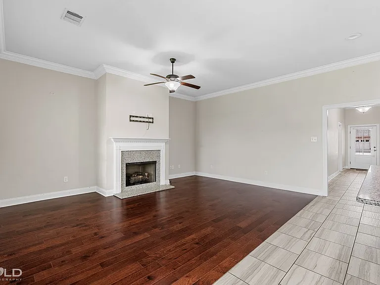 1943 Valdemar Pl — Photo 15