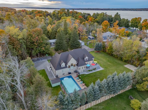 3965 Algoma Ave, Innisfil, ON L9S 2M1