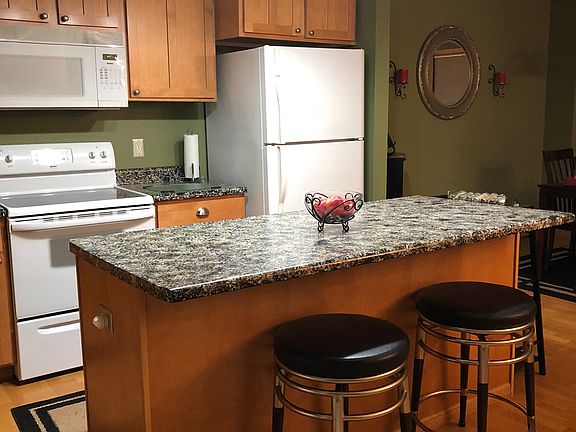 Eat-in kitchen island