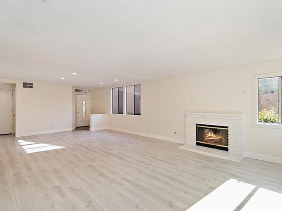 4th image of 6315 Blossom Ln