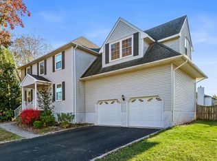 1 Simonson Ln, Hillsborough, NJ 08844