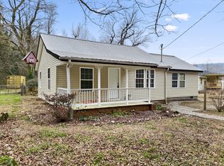 102 W Schmitt Rd, Rossville, GA 30741